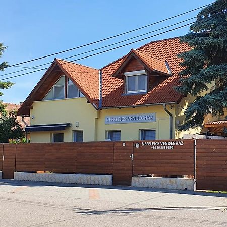 Nefelejcs Vendeghaz Hotel Godollo Ngoại thất bức ảnh
