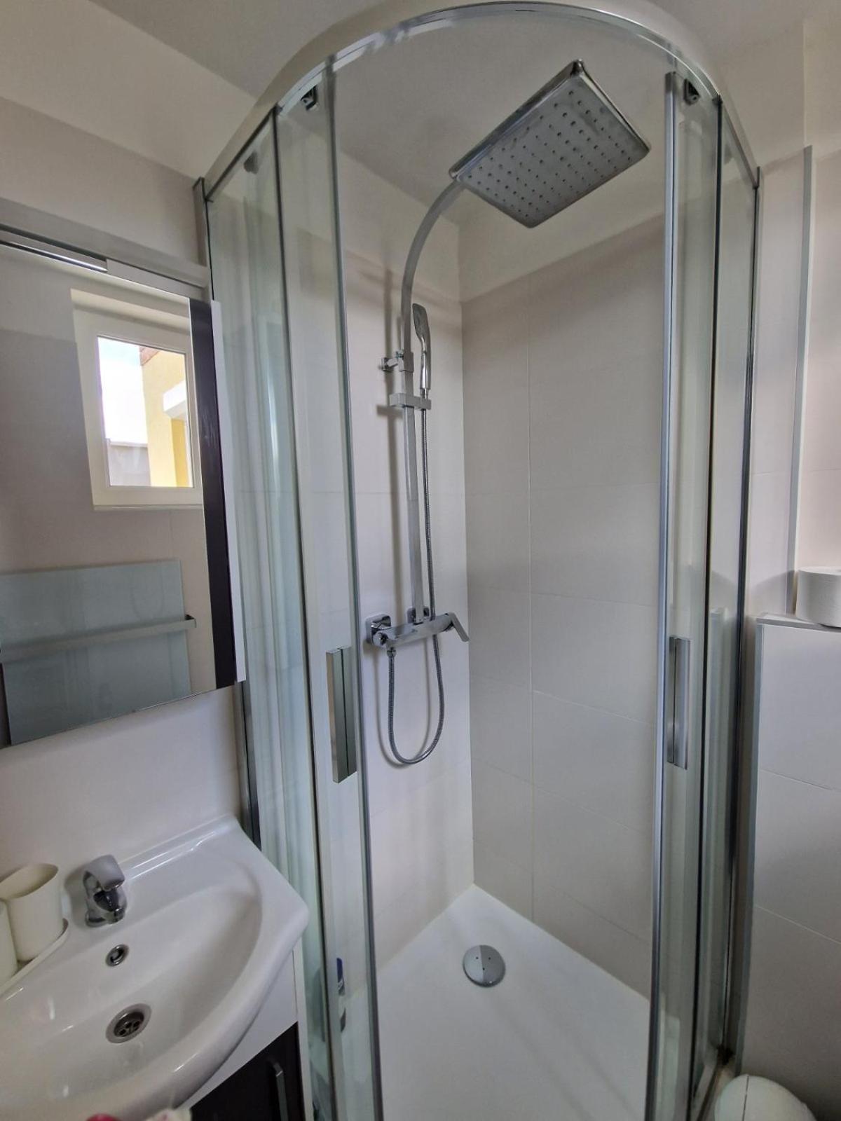 Nefelejcs Vendeghaz Hotel Godollo Ngoại thất bức ảnh