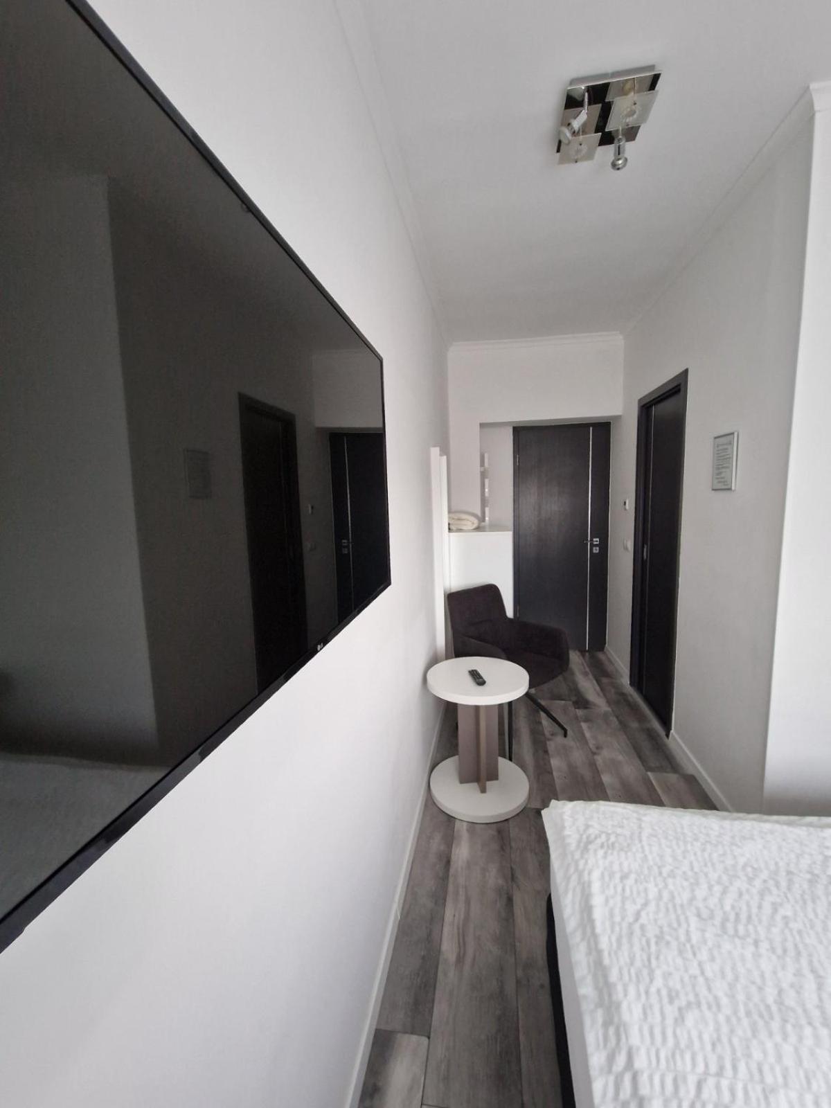 Nefelejcs Vendeghaz Hotel Godollo Ngoại thất bức ảnh