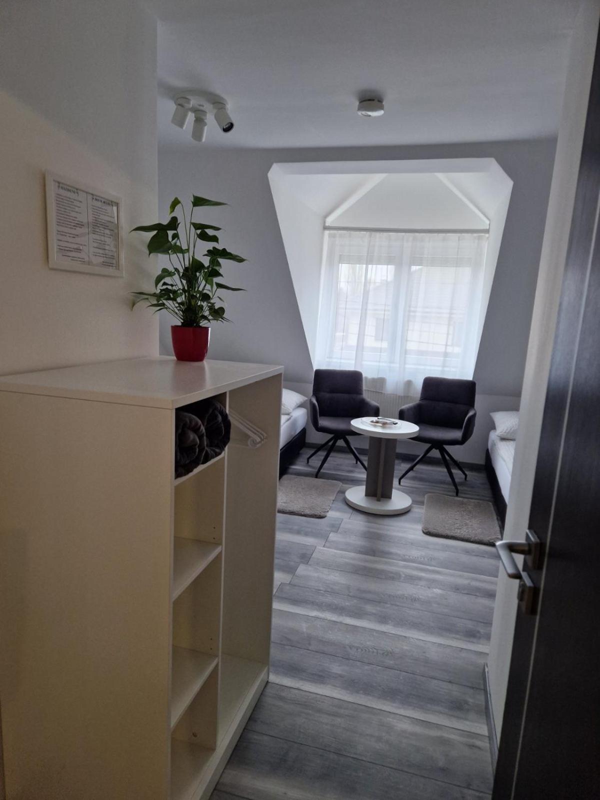 Nefelejcs Vendeghaz Hotel Godollo Ngoại thất bức ảnh